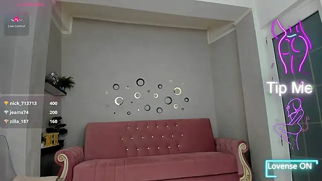 BelovedKhlloee webcam