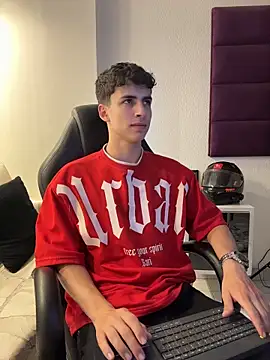 adrianrinaldi (M twink) - completly naked 4u