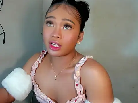 Exotic_alyssa69 webcam