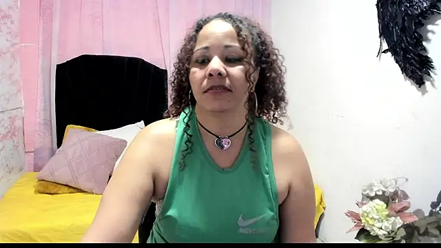 Brunette_sasha webcam