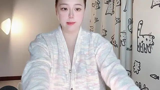 -umail- (F young) - 换一套性感衣服