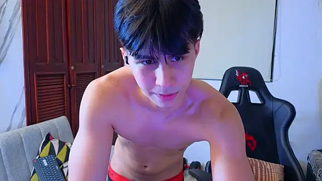 carl_dixon live cam screenshot male from Colombia on Hacty – Hot Adult Clips & Live Cams