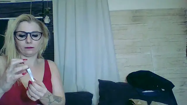 DevilsAngel13 webcam