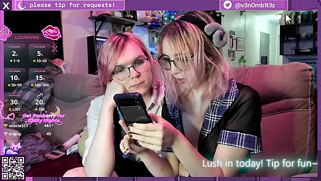 v3n0mb1t3z - V3n0mb1t3z's free webcam - UK Sex Cams