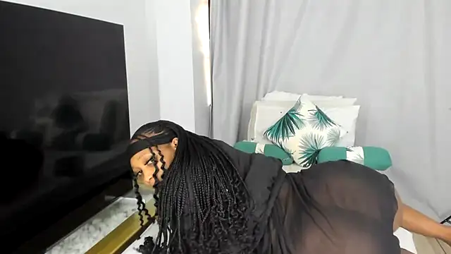 ConnieSmall24 webcam