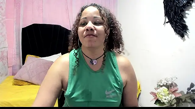 Brunette_sasha webcam