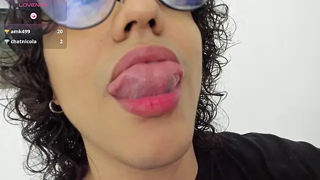 Diane_blossom webcam