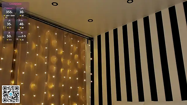 LorinaMaffitt webcam