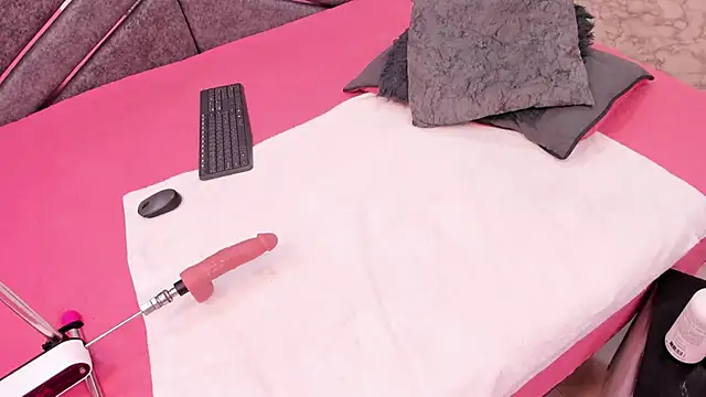 SASHA_BROWNIE__ webcam