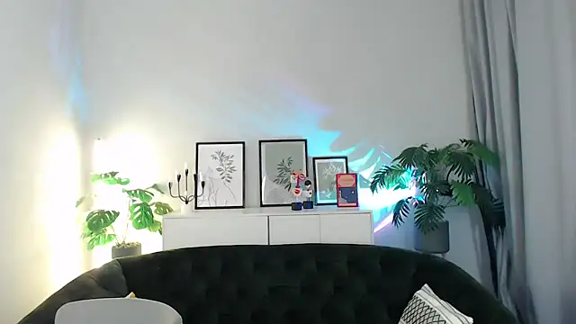 natalee_love (F milf) - striptease