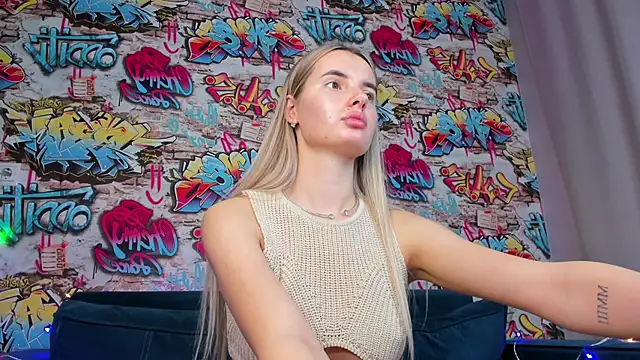 Erika_Carpenter webcam