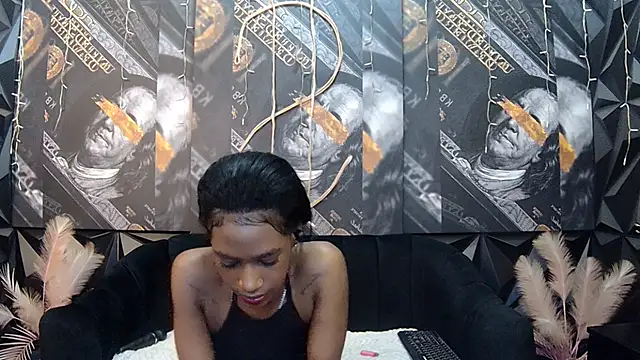 Lilmisbaddyxxx webcam