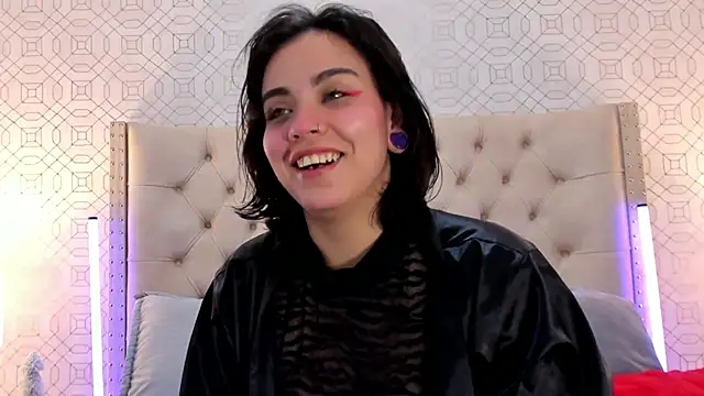 SuccubusDolly webcam