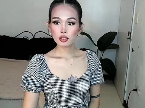 Lara_Salvatore webcam