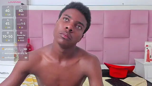 NoahJhonson69 webcam