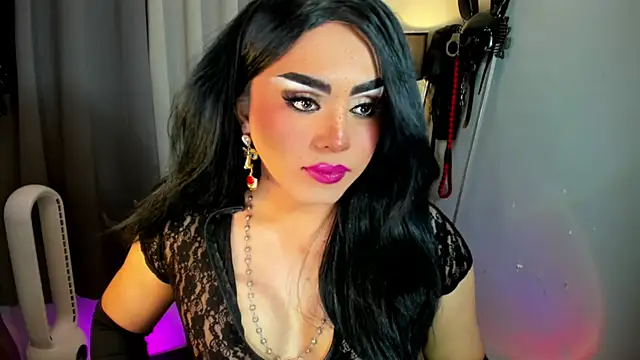 DominaAurumXXX webcam