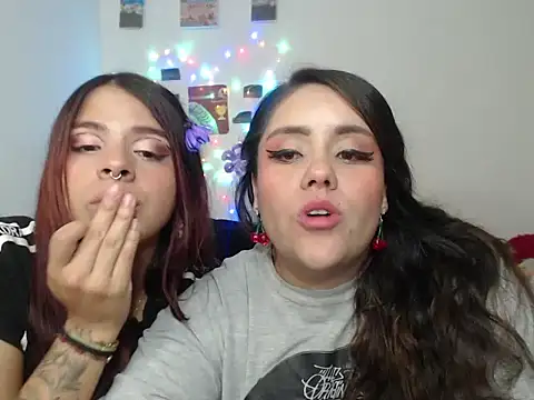 nicky_andcamil webcam