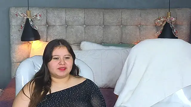 Laia_and_Aloby webcam