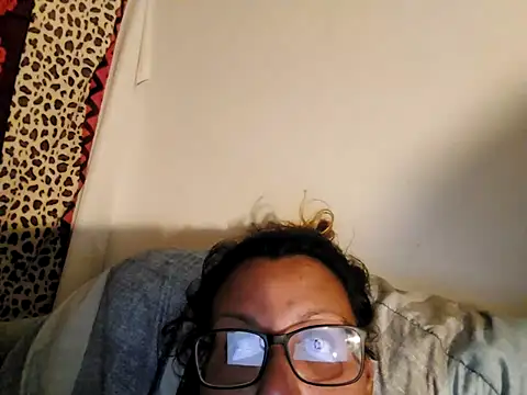 HoochieDaddy24 webcam