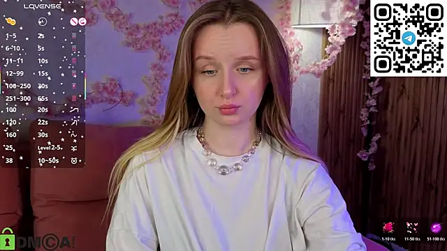 Rina_Panic live cam screenshot female from Russia on Pornij – HD Porn & Live Cam Models