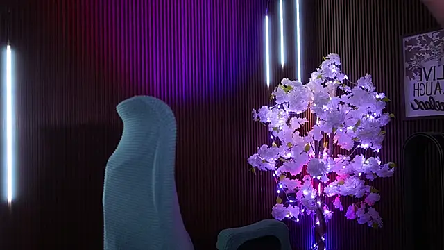 xxforyoureyesonlyxx webcam