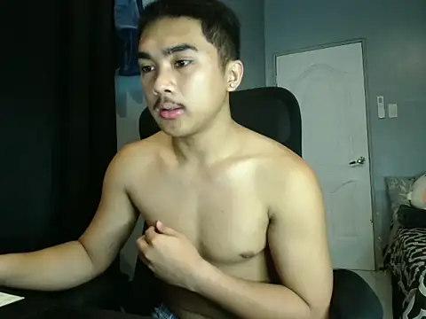 pinoyAdrianneXXX webcam