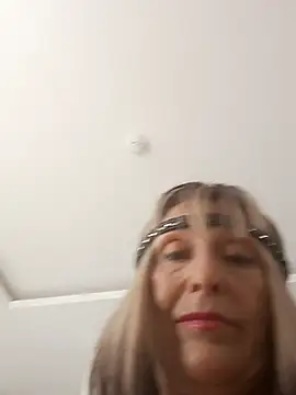 eliza_wendy (Ask my age) - Play butterfly pussy