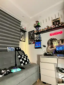 crystal_bunny7 (F young) - ride dildo