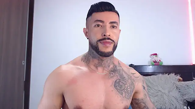 andrea_de_lucaa webcam