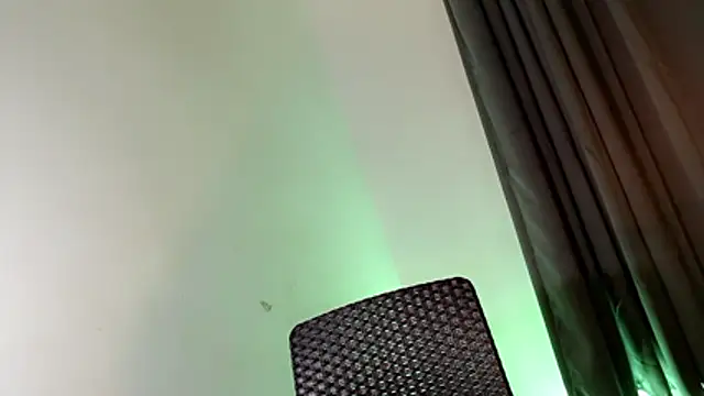 your_hottest_kim webcam