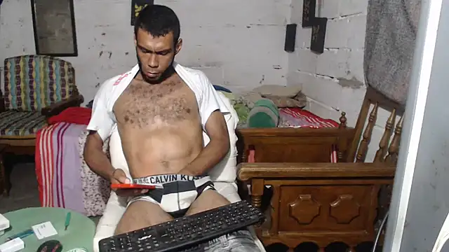 erik_alexander webcam