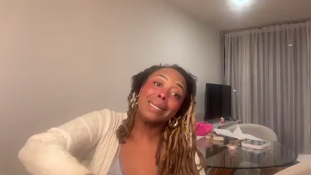 ChocolateCakeQueen webcam