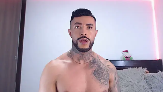 andrea_de_lucaa webcam