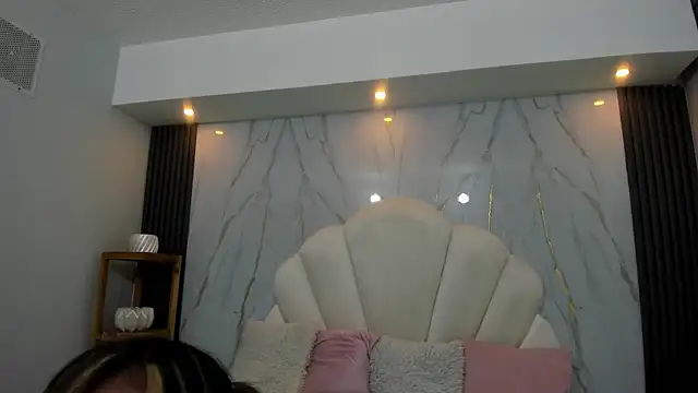 Lizzie_Williams_ webcam