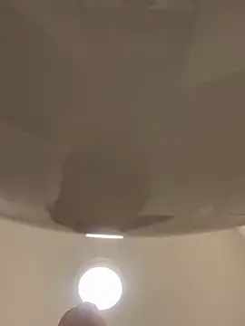 Webcam Model (Victoria6989)  is live.Free join now!