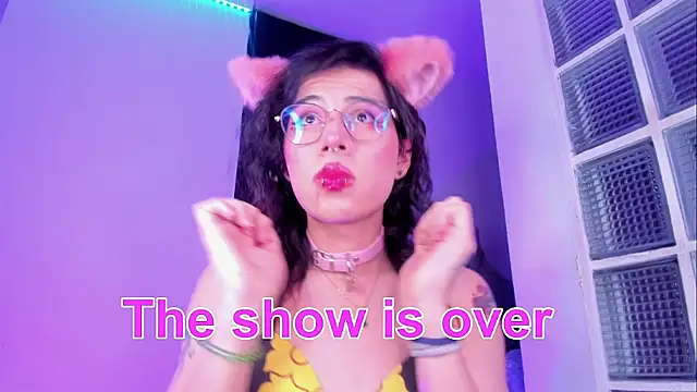 Sweet-SharoKitty webcam