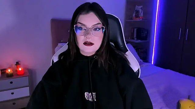 ophelianarose33 - OphelianaRose33's free webcam - UK Sex Cams