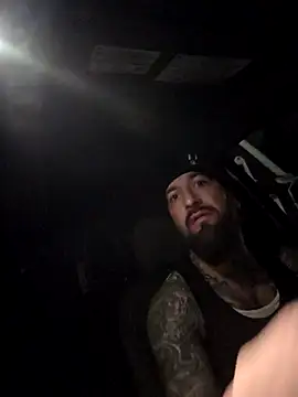 Beardedtattood webcam