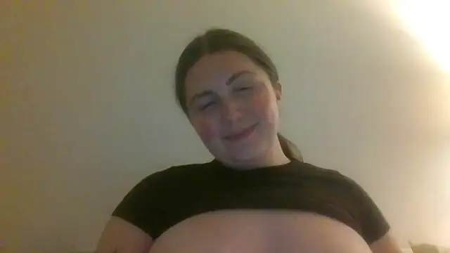 CherryJuneExperience webcam