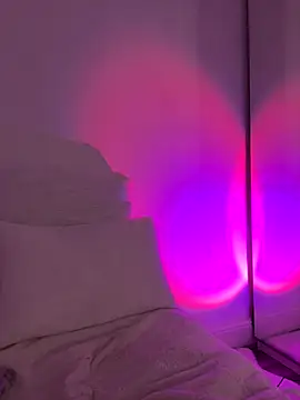 Webcam Model (Vanesskaa)  is live.Free join now!