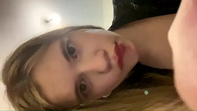 almetabradicich - AlmetaBradicich's free webcam - UK Sex Cams