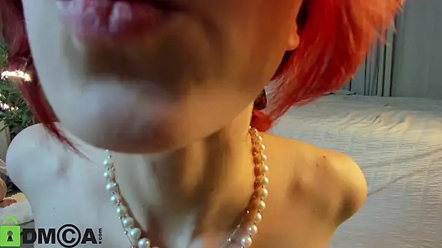 dearly_emily (F young) - Lick nipples