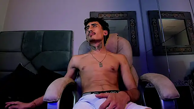 Mr_Strike Live Webcam on {site_name}