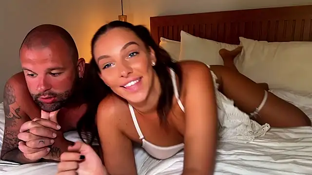 overlyhotfamily webcam