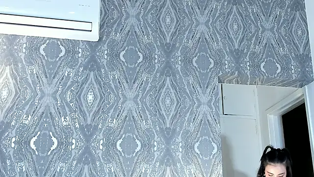 SuccubusDolly webcam