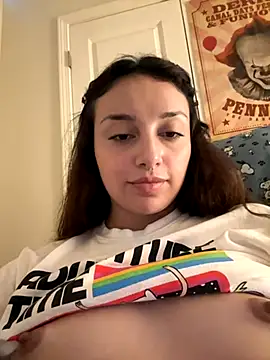 CharmingMaddie webcam