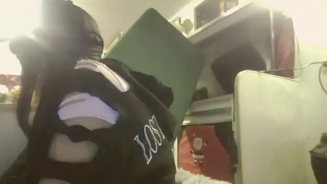 whitetrashdirtyslut webcam