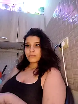 Webcam Model (NicoleHayle)  is live.Free join now!