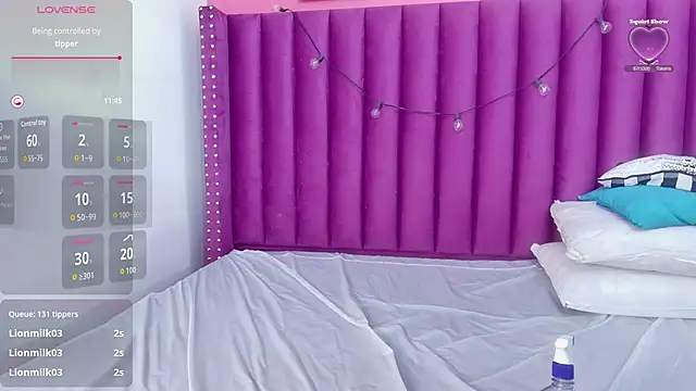 kinkyhousewifee webcam