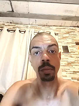 Latrel01 Live Webcam on Stripchat